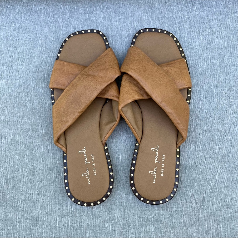Mila Paoli sandals flip flops leather made in Italy brown gold studded like new